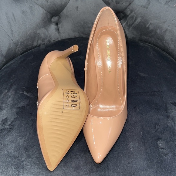Brand new nude pointy heels - Picture 3 of 3